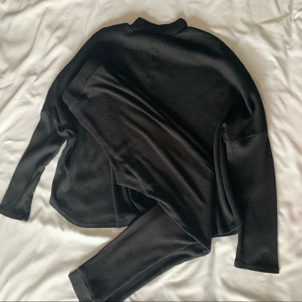 Ribbed black lounge set
